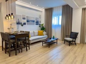 Luxurious Apartment with Shared Pool & Gym by TT